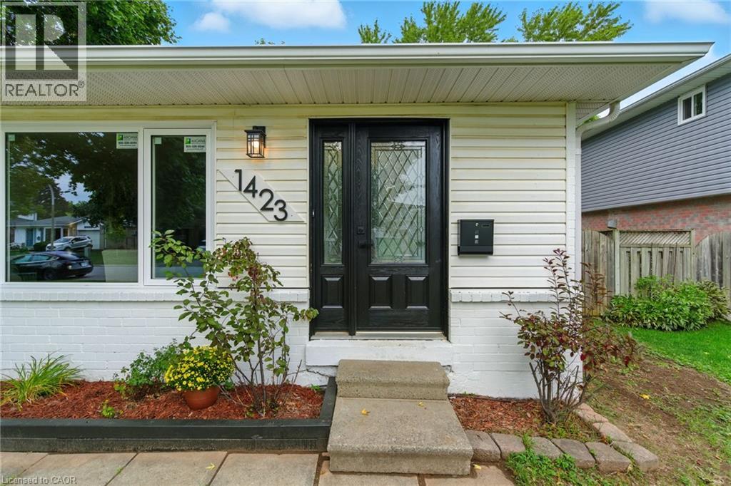 1423 Thornton Road, Burlington, Ontario  L7M 1N6 - Photo 2 - 40774004