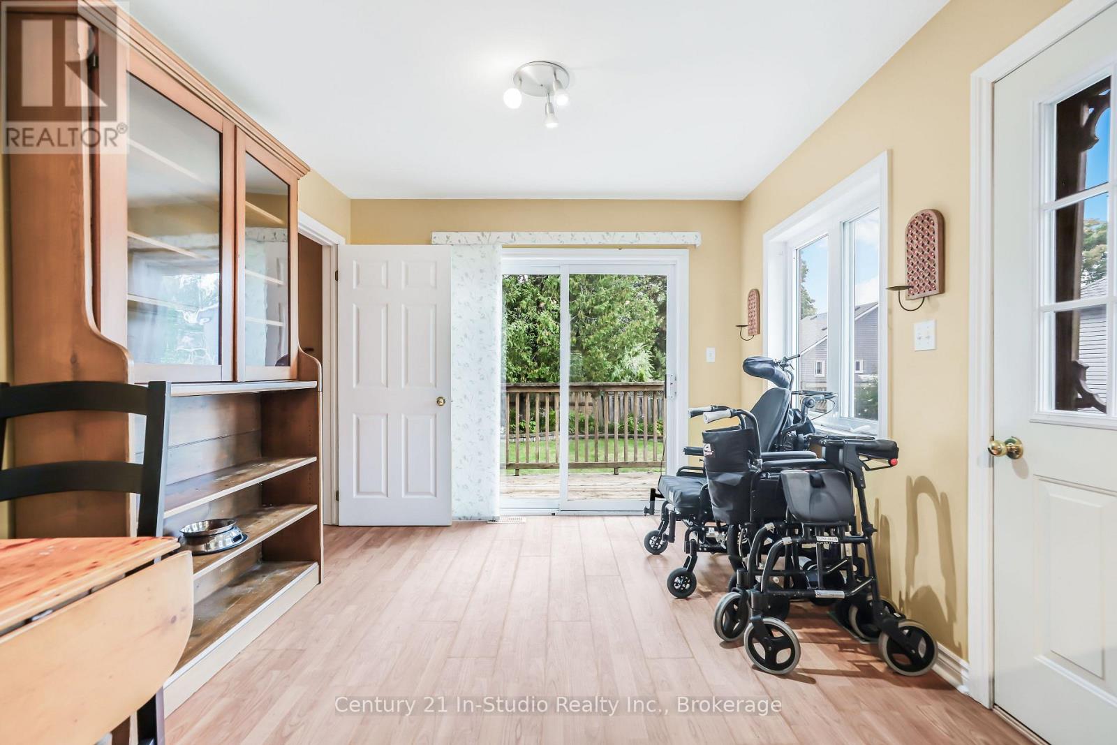359 High Street, Saugeen Shores, Ontario  N0H 2L0 - Photo 17 - X12429139