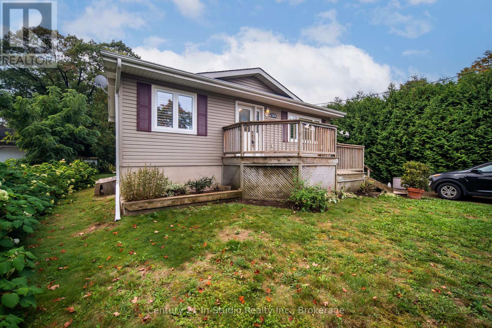 359 High Street, Saugeen Shores, Ontario  N0H 2L0 - Photo 2 - X12429139