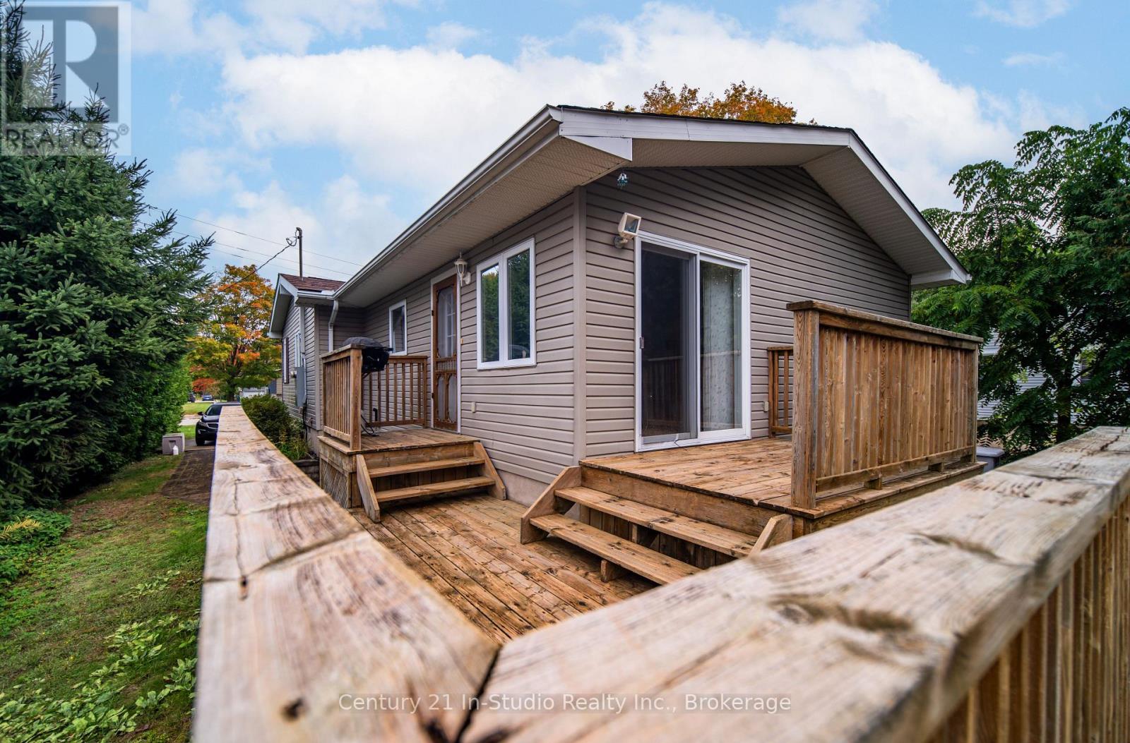 359 High Street, Saugeen Shores, Ontario  N0H 2L0 - Photo 4 - X12429139