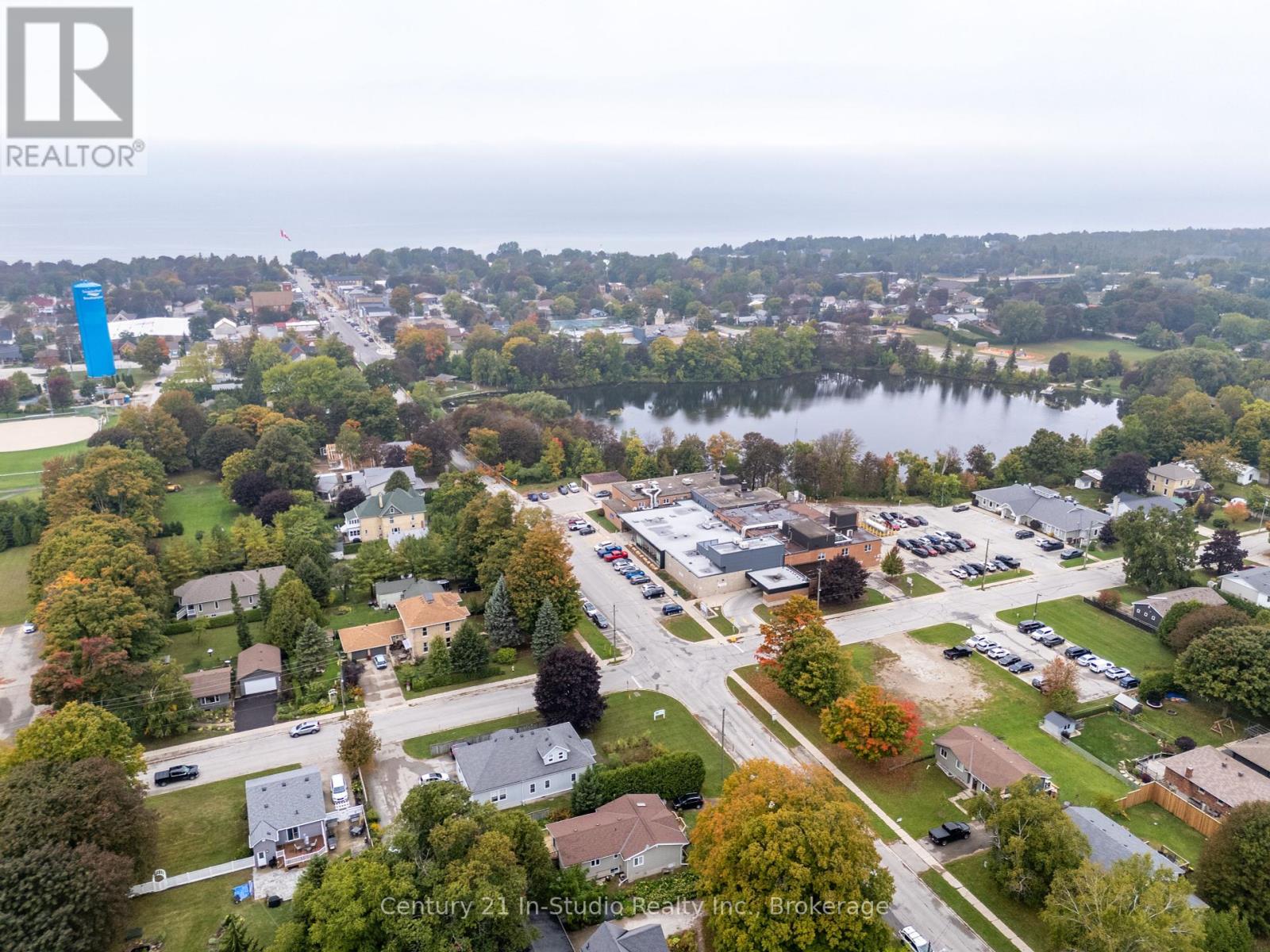 359 High Street, Saugeen Shores, Ontario  N0H 2L0 - Photo 6 - X12429139