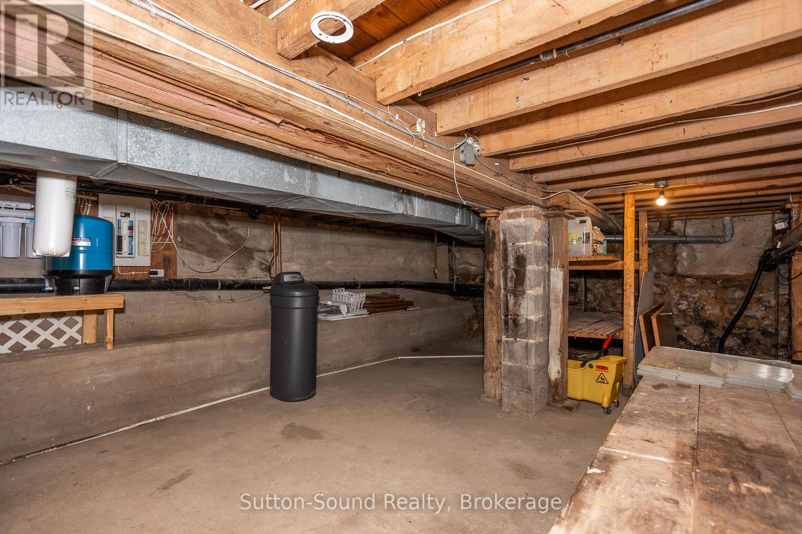 10 Yonge Street N, Arran-Elderslie, Ontario  N0H 2N0 - Photo 29 - X12429237