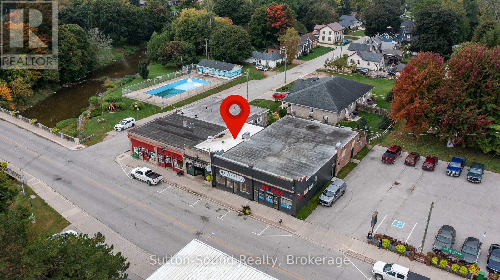 10 Yonge Street N, Arran-Elderslie, Ontario  N0H 2N0 - Photo 3 - X12429237