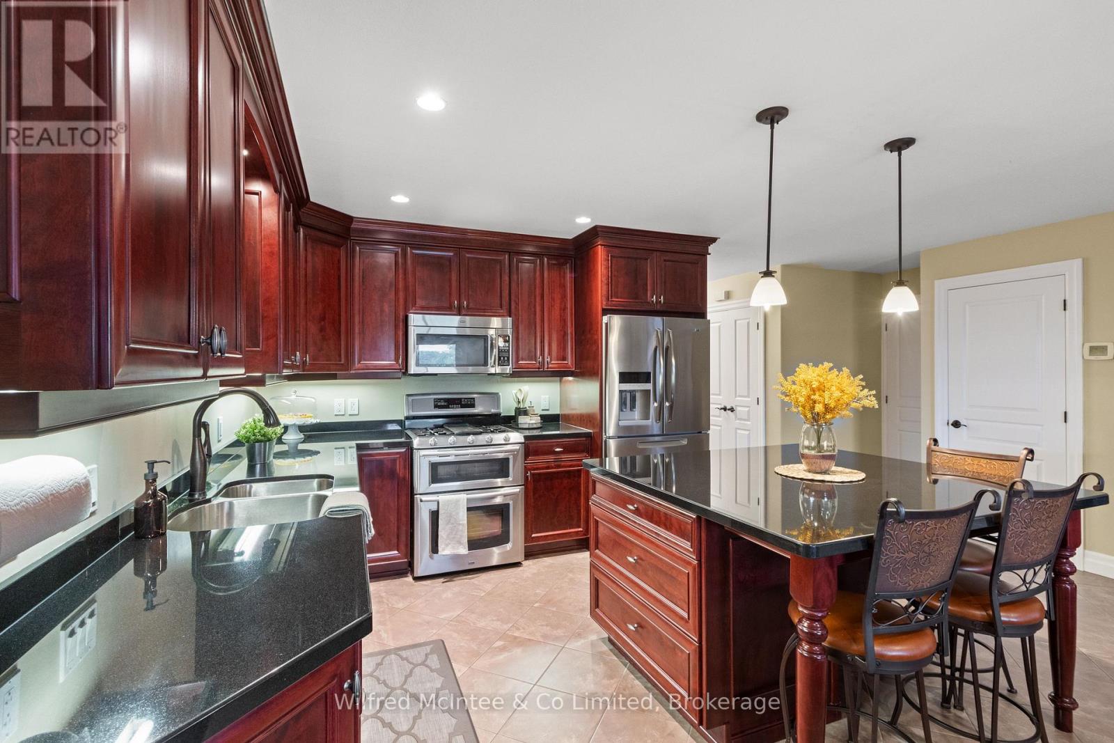22 Nyah Court, Kincardine, Ontario  N0G 2T0 - Photo 17 - X12429243