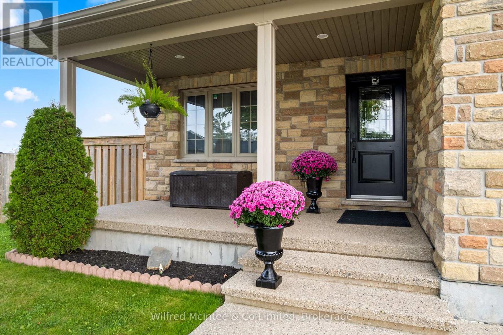 22 Nyah Court, Kincardine, Ontario  N0G 2T0 - Photo 5 - X12429243