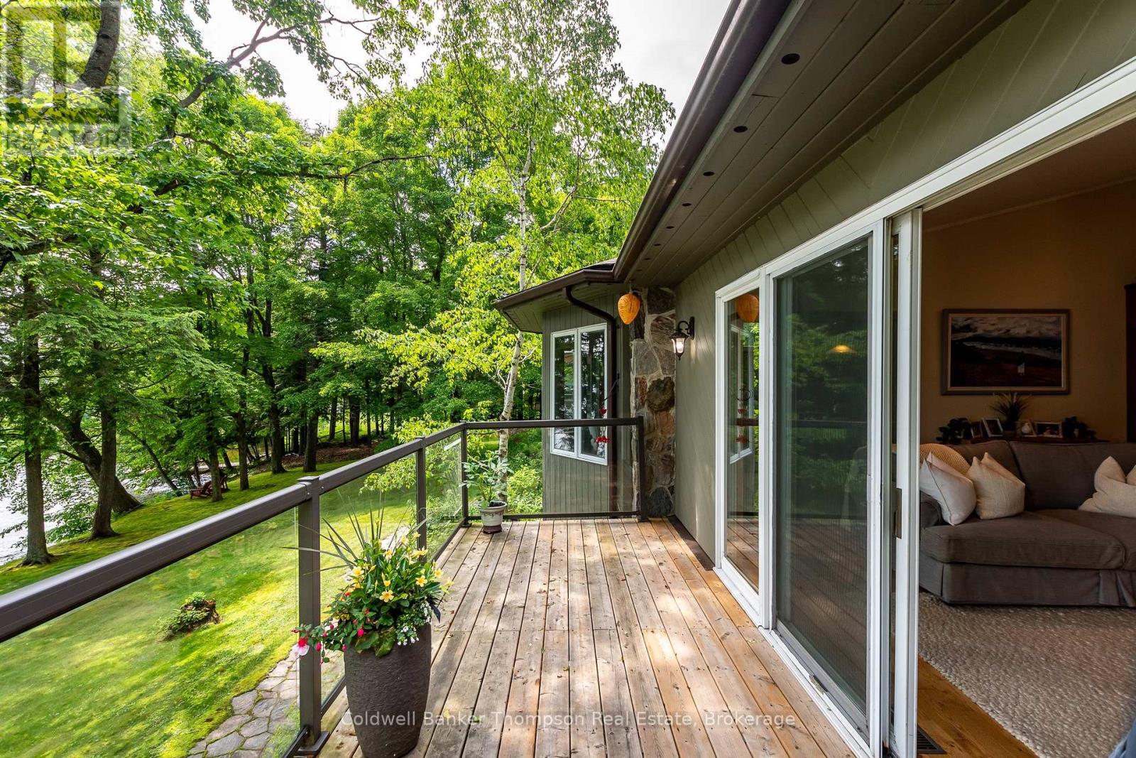 54 Rowan Drive, Huntsville, Ontario  P1H 2J2 - Photo 14 - X12429261