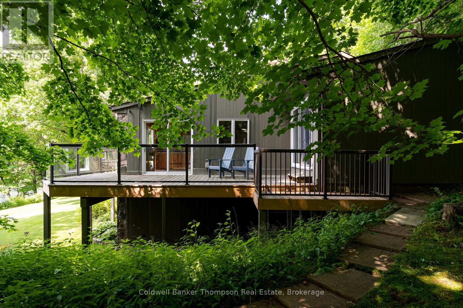 54 Rowan Drive, Huntsville, Ontario  P1H 2J2 - Photo 41 - X12429261
