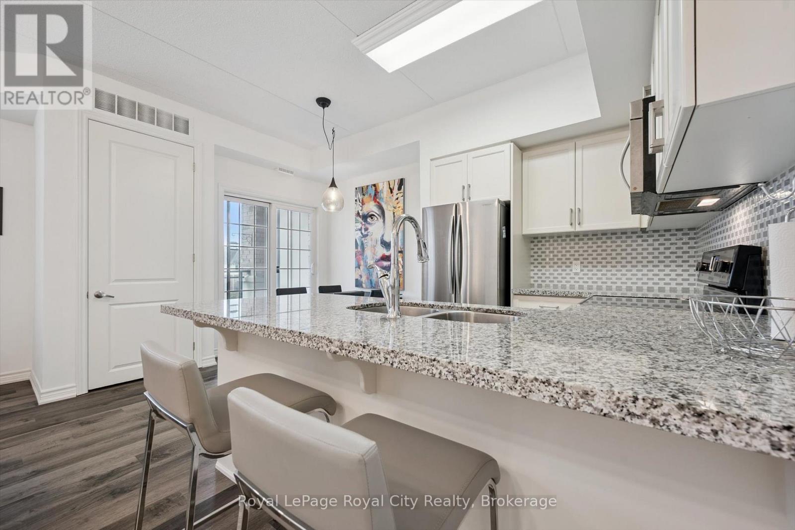 228 - 1077 Gordon Street, Guelph, Ontario  N1G 0E3 - Photo 7 - X12429262