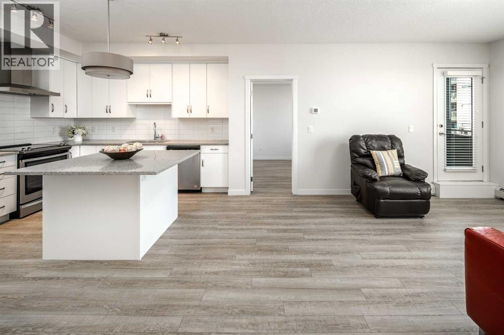 408, 30 Shawnee Common Sw, Calgary, Alberta  T2Y 0R1 - Photo 4 - A2260324