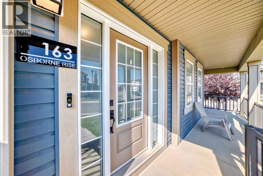 163 Osborne Rise Sw, Airdrie, Alberta  T4B 4A6 - Photo 4 - A2254785
