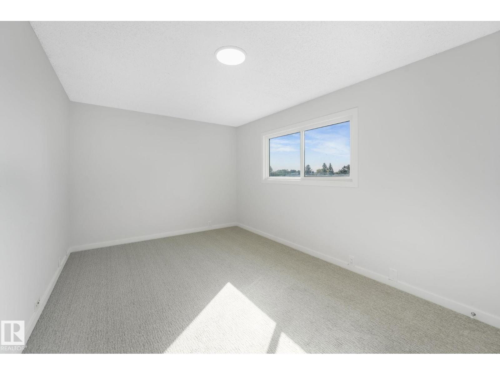 1280 Lakewood Rd W Nw, Edmonton, Alberta  T6K 3P2 - Photo 19 - E4459700