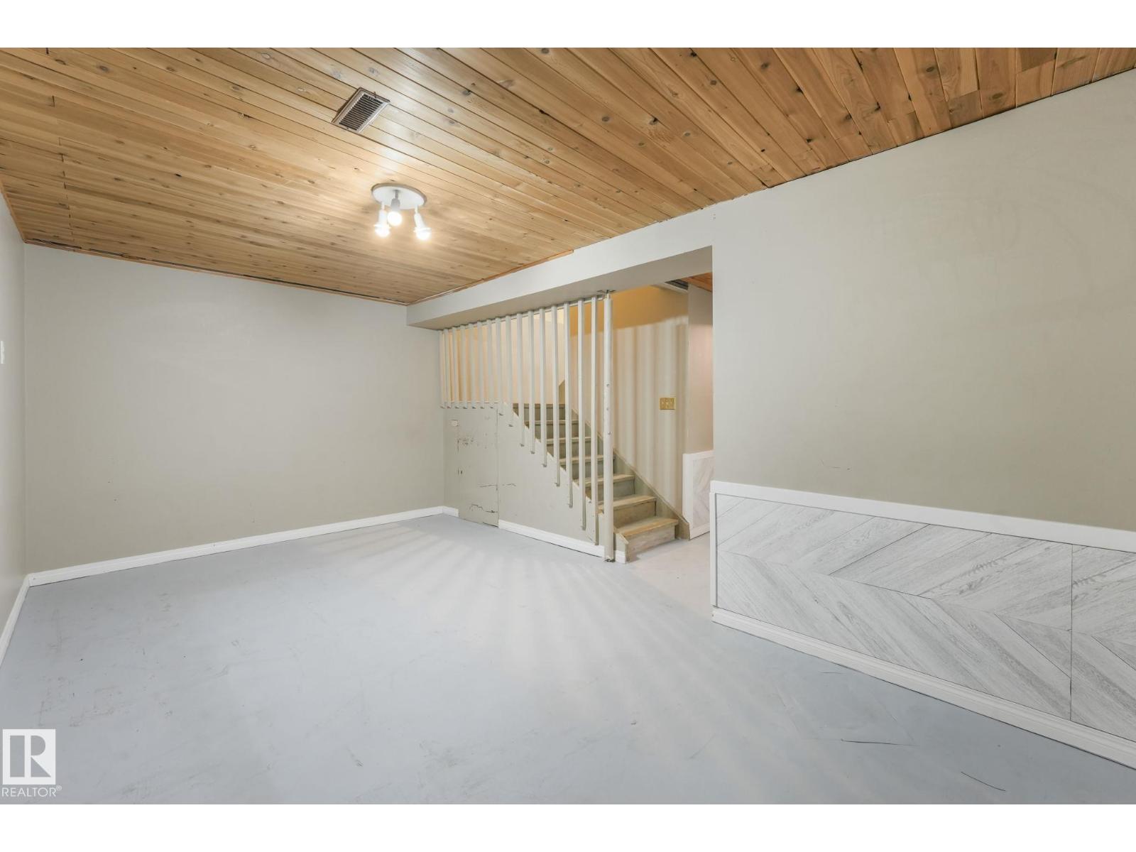 1280 Lakewood Rd W Nw, Edmonton, Alberta  T6K 3P2 - Photo 31 - E4459700