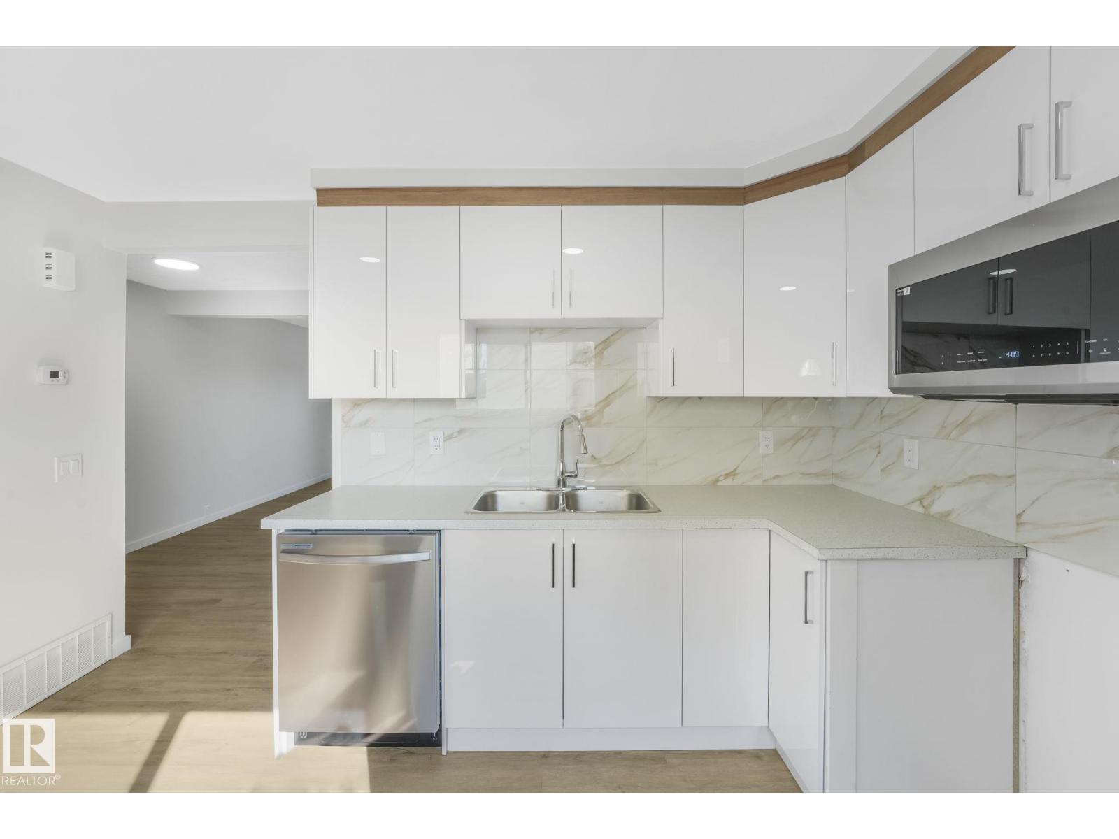 1280 Lakewood Rd W Nw, Edmonton, Alberta  T6K 3P2 - Photo 9 - E4459700