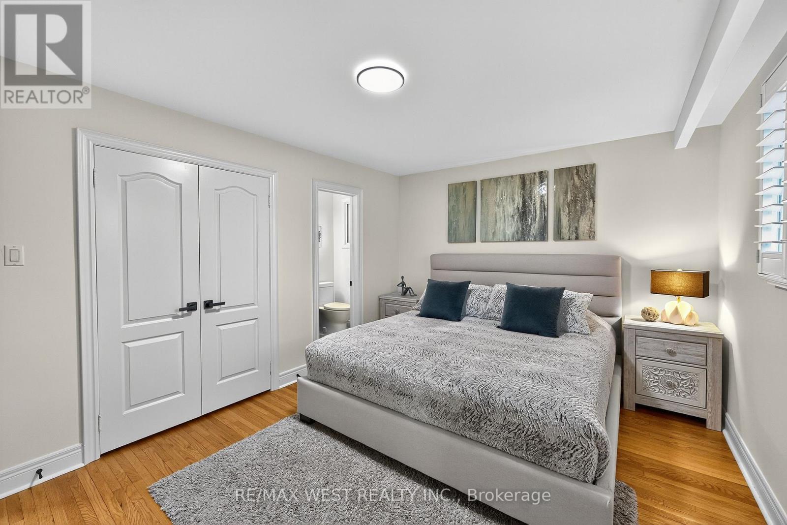 43 St Georges Boulevard, Toronto, Ontario  M9R 1X3 - Photo 23 - W12429072