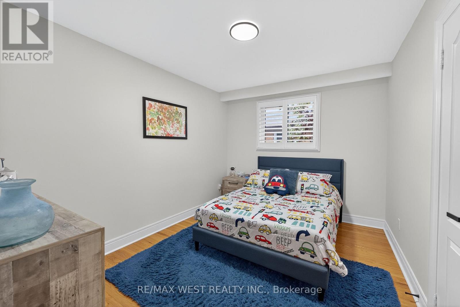 43 St Georges Boulevard, Toronto, Ontario  M9R 1X3 - Photo 28 - W12429072