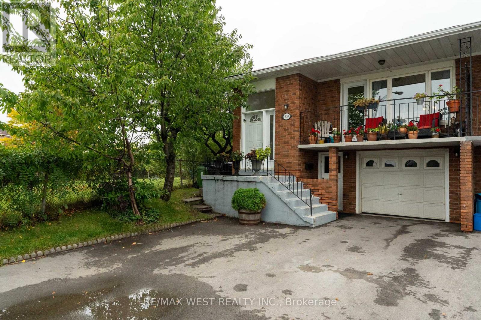 330 Pellatt Avenue, Toronto, Ontario  M9N 3P3 - Photo 2 - W12429094