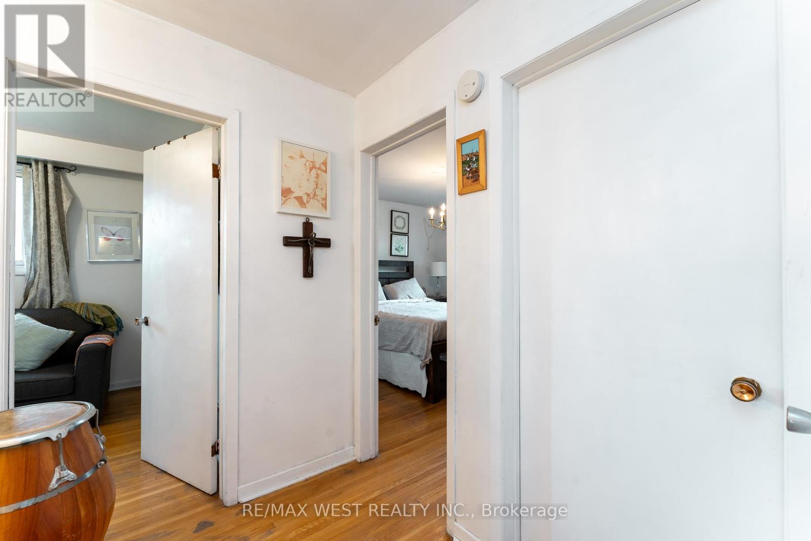 330 Pellatt Avenue, Toronto, Ontario  M9N 3P3 - Photo 24 - W12429094