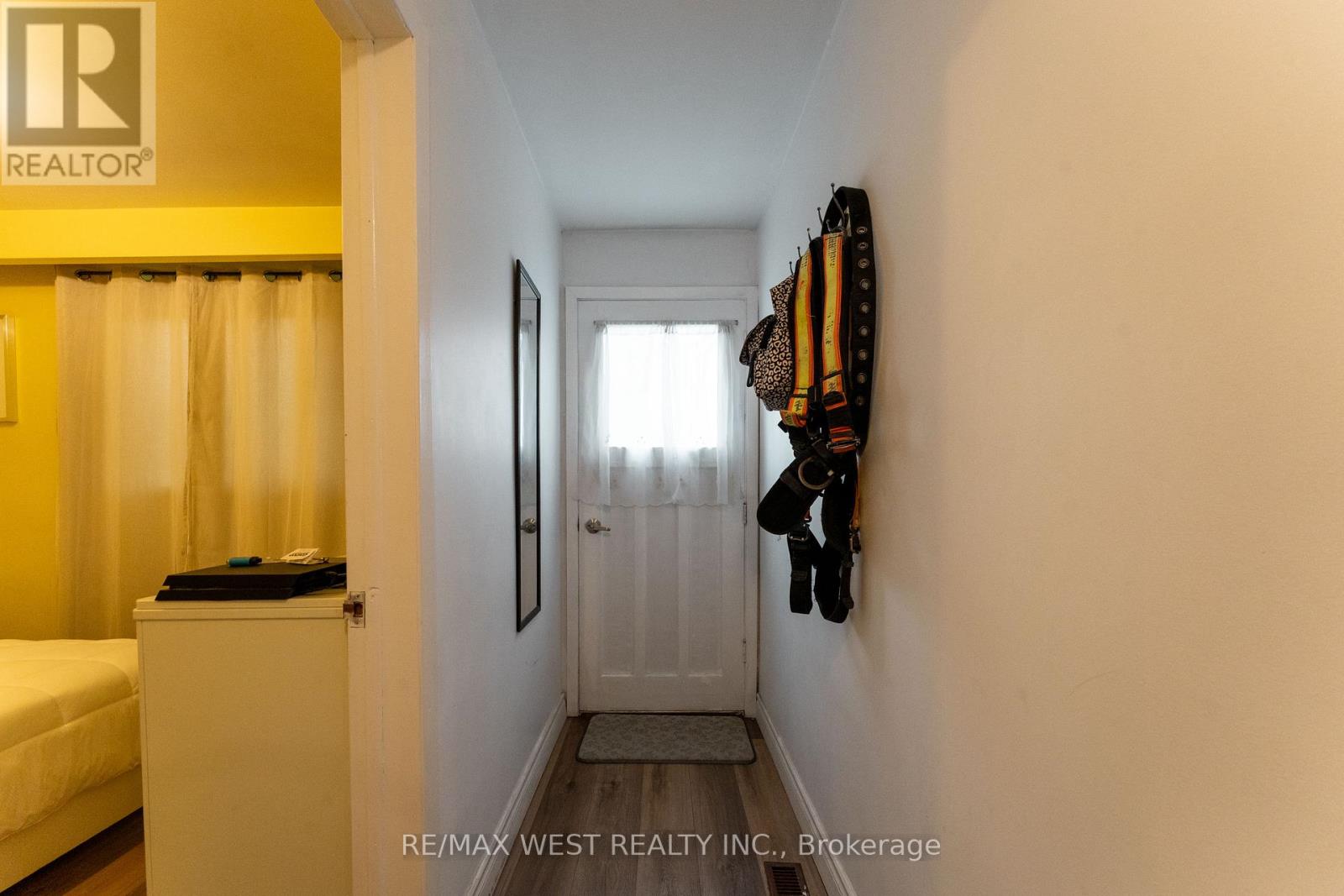 330 Pellatt Avenue, Toronto, Ontario  M9N 3P3 - Photo 28 - W12429094