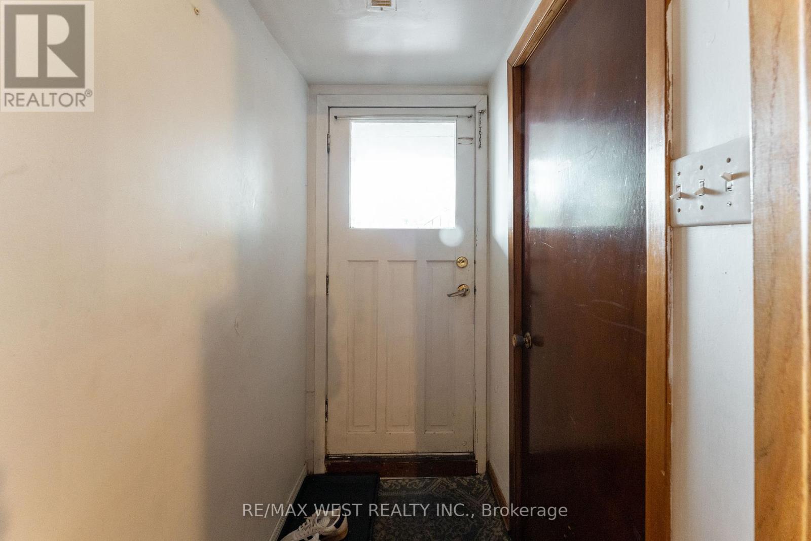 330 Pellatt Avenue, Toronto, Ontario  M9N 3P3 - Photo 35 - W12429094