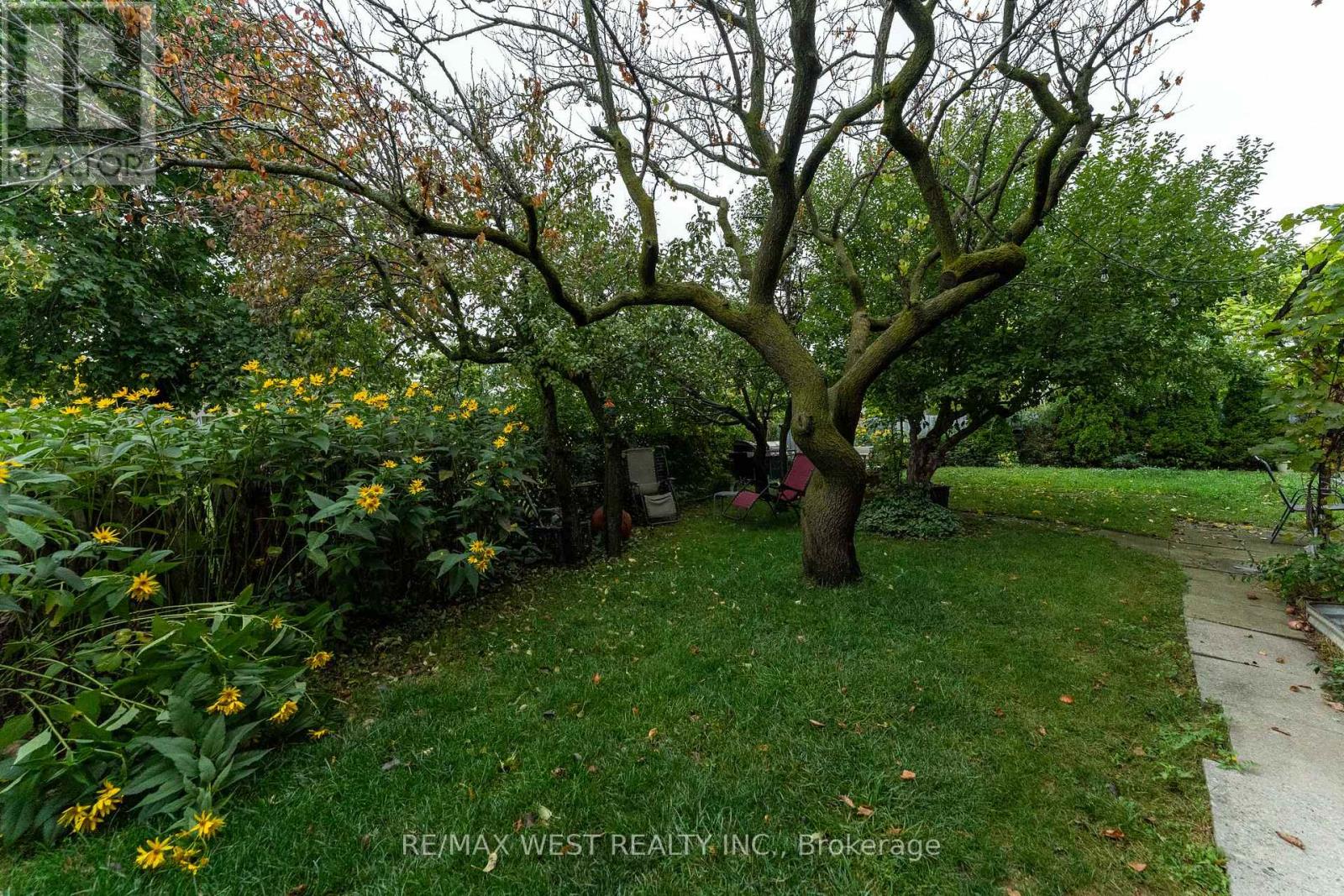 330 Pellatt Avenue, Toronto, Ontario  M9N 3P3 - Photo 40 - W12429094