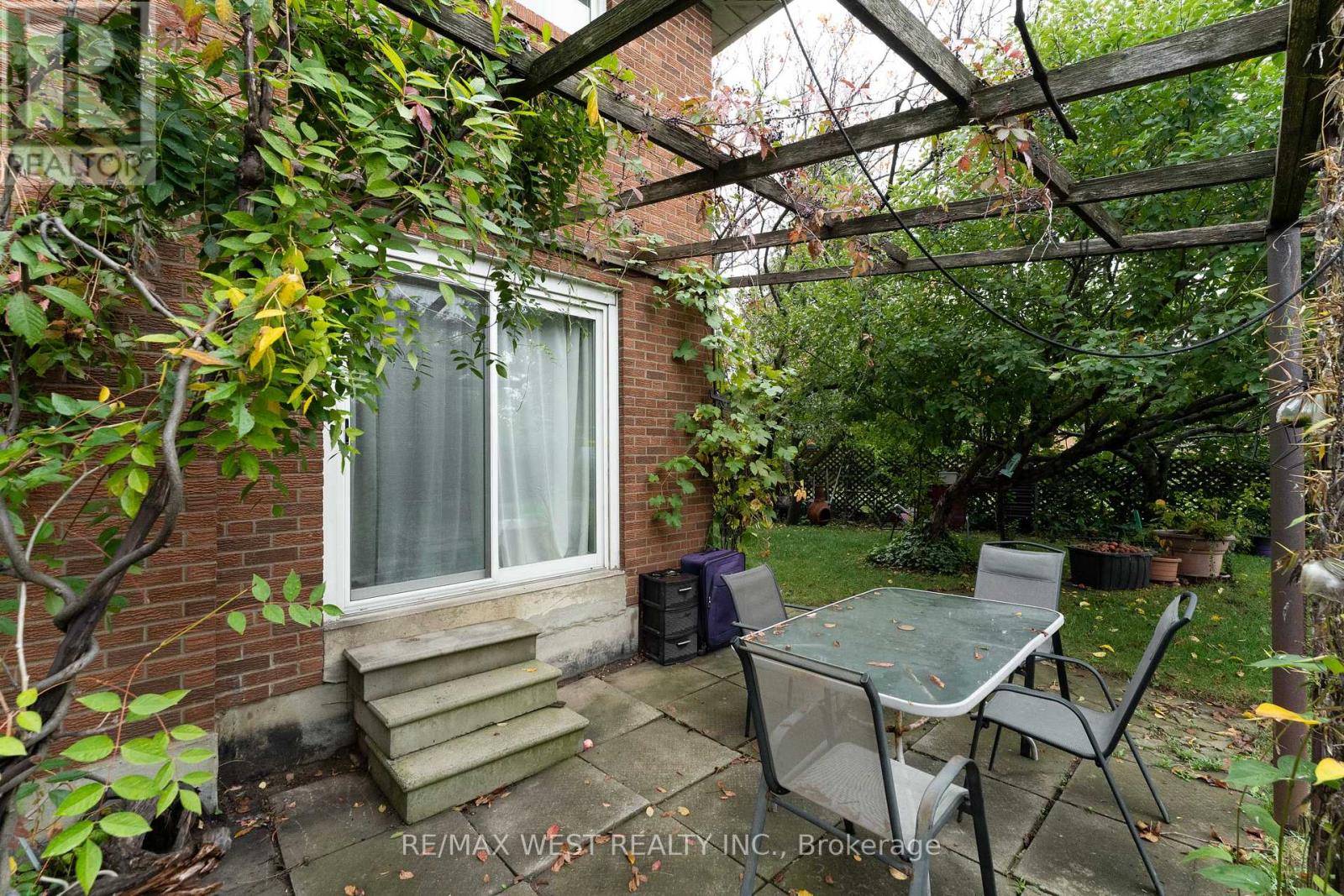 330 Pellatt Avenue, Toronto, Ontario  M9N 3P3 - Photo 49 - W12429094