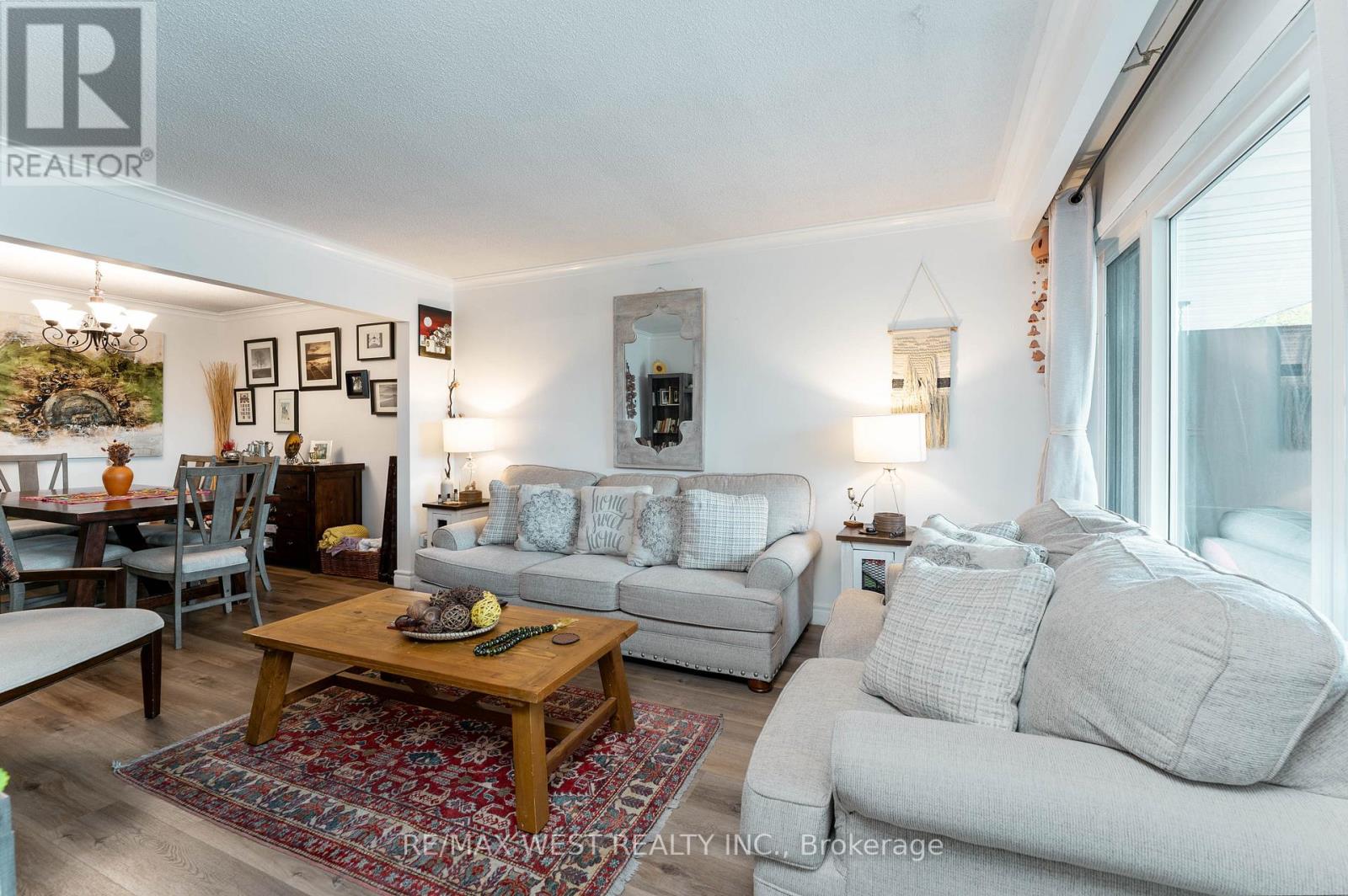 330 Pellatt Avenue, Toronto, Ontario  M9N 3P3 - Photo 8 - W12429094