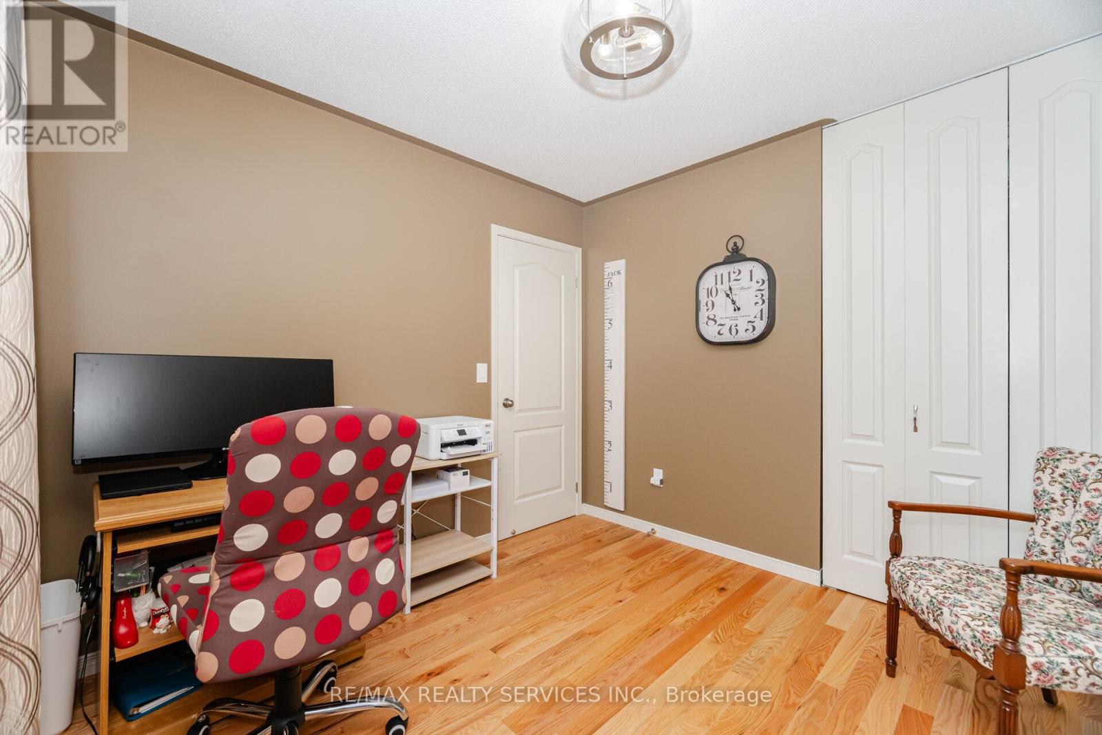 8 Inwood Place, Brampton, Ontario  L6R 1T2 - Photo 25 - W12429103