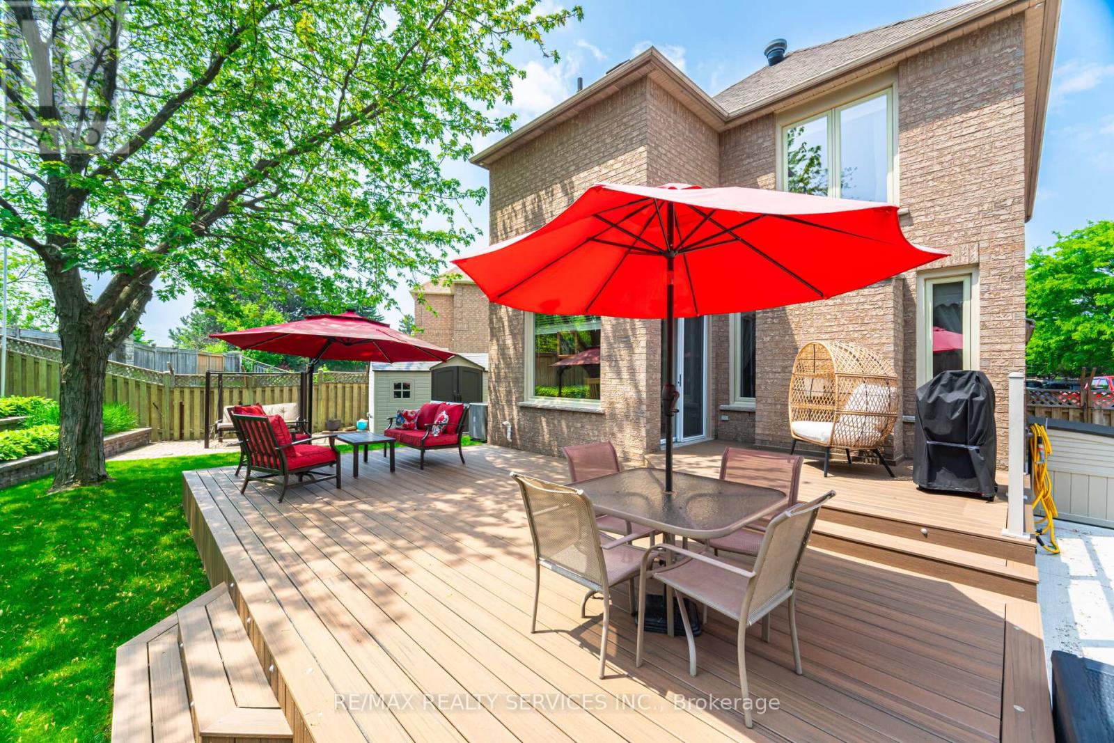 8 Inwood Place, Brampton, Ontario  L6R 1T2 - Photo 35 - W12429103