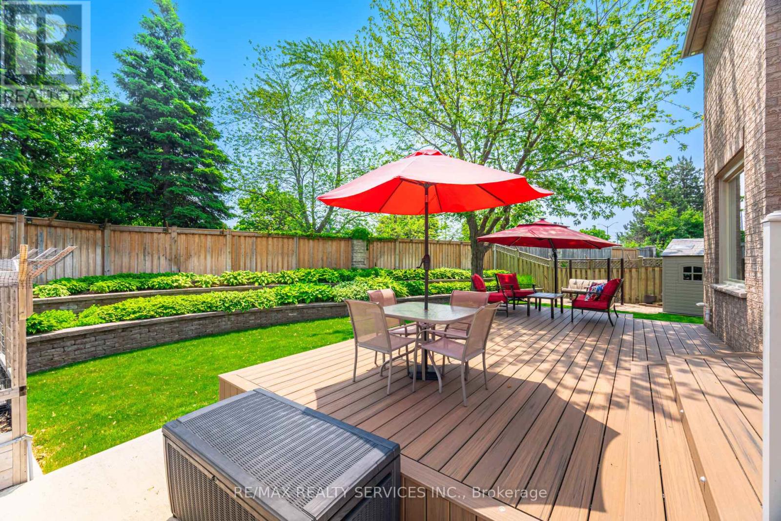 8 Inwood Place, Brampton, Ontario  L6R 1T2 - Photo 41 - W12429103
