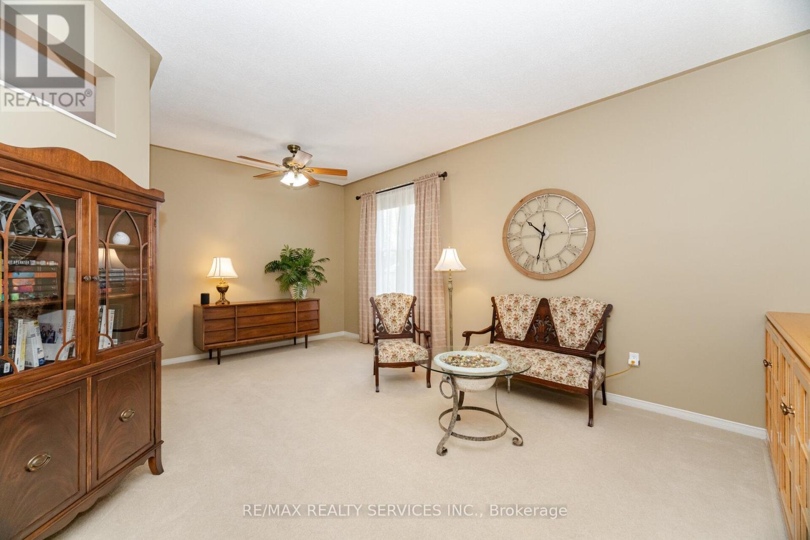 8 Inwood Place, Brampton, Ontario  L6R 1T2 - Photo 7 - W12429103