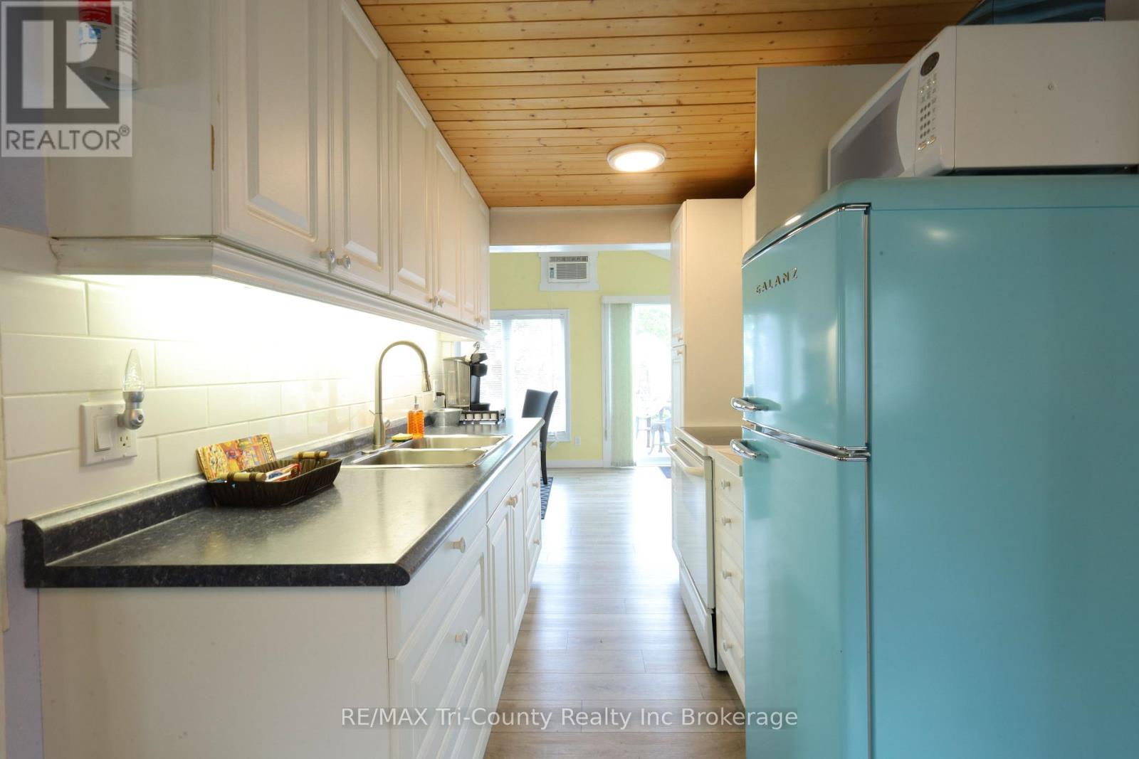 4 Palin Street, Norfolk (Long Point), Ontario  N0E 1M0 - Photo 10 - X12429155