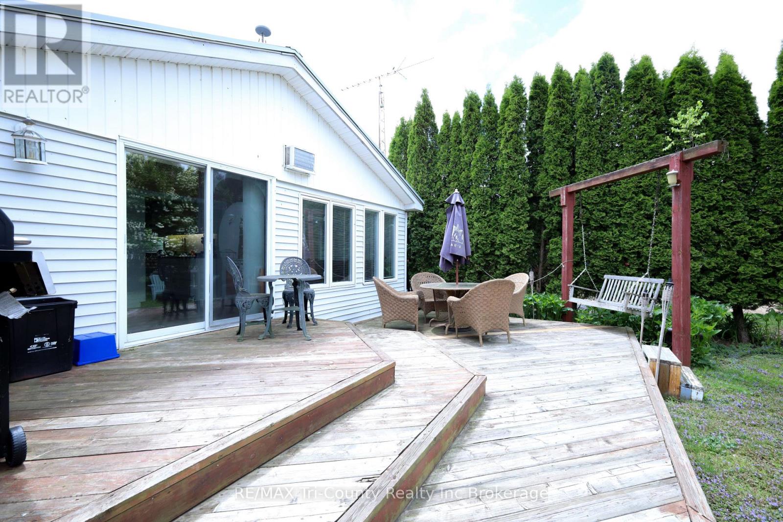 4 Palin Street, Norfolk (Long Point), Ontario  N0E 1M0 - Photo 5 - X12429155