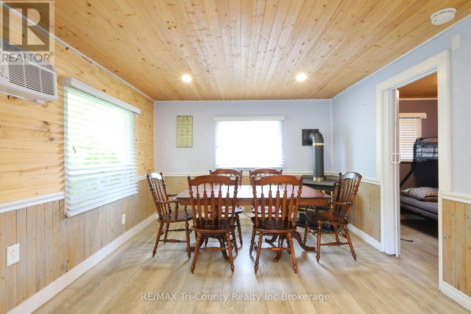 4 Palin Street, Norfolk (Long Point), Ontario  N0E 1M0 - Photo 8 - X12429155