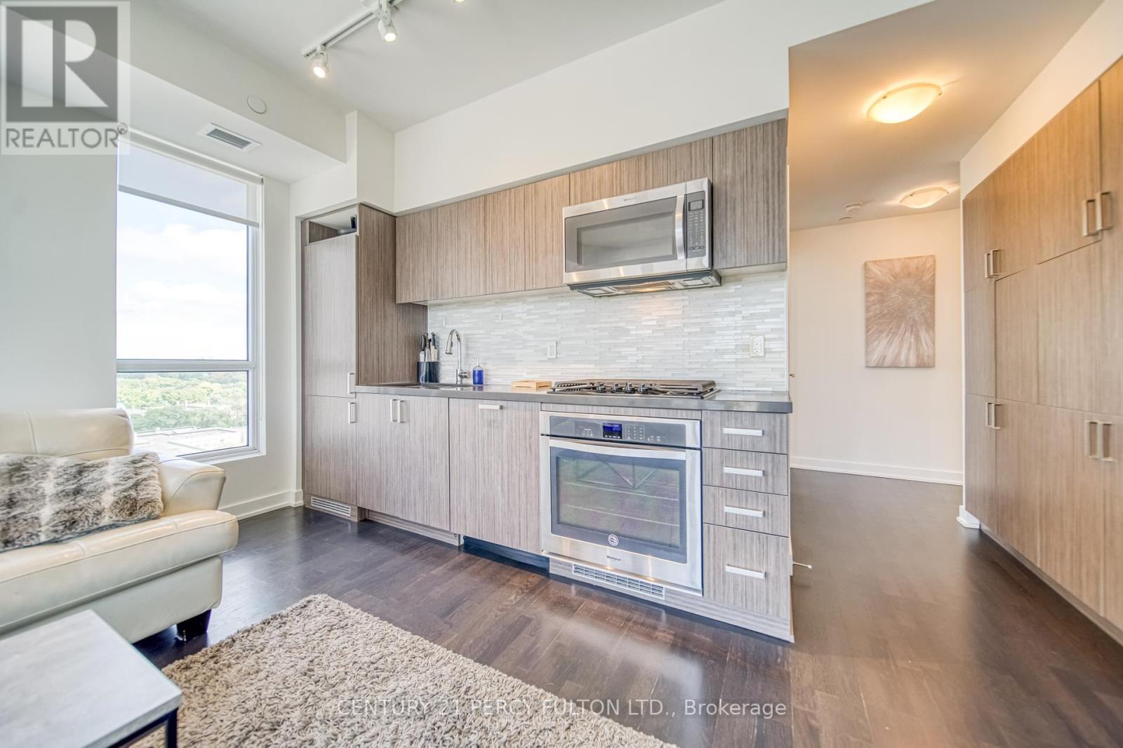 1211 - 501 St. Clair Avenue W, Toronto, Ontario  M5P 0A2 - Photo 10 - C12429177
