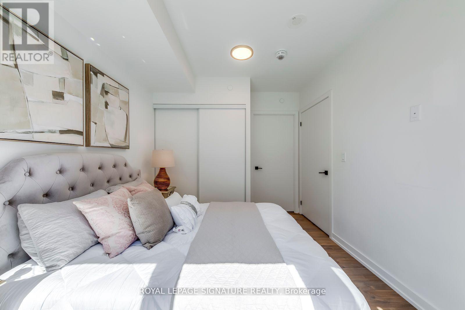 1003 - 2 Augusta Avenue, Toronto, Ontario  M5V 0T3 - Photo 9 - C12429186