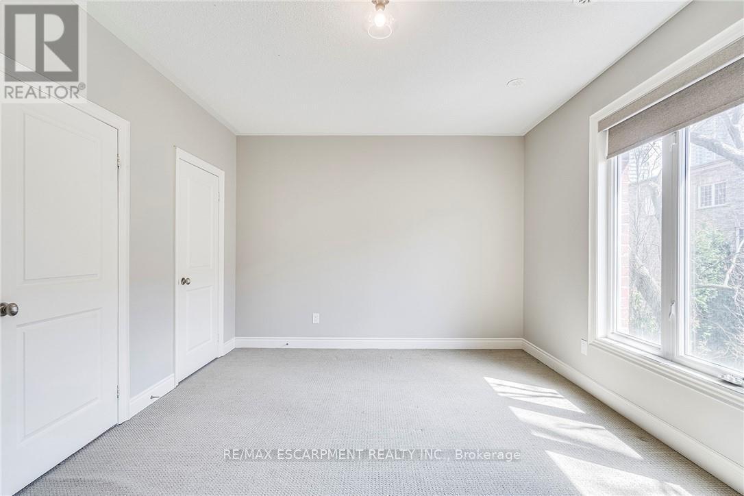 3 Johnson Farm Lane, Toronto, Ontario  M2N 0G6 - Photo 29 - C12429224