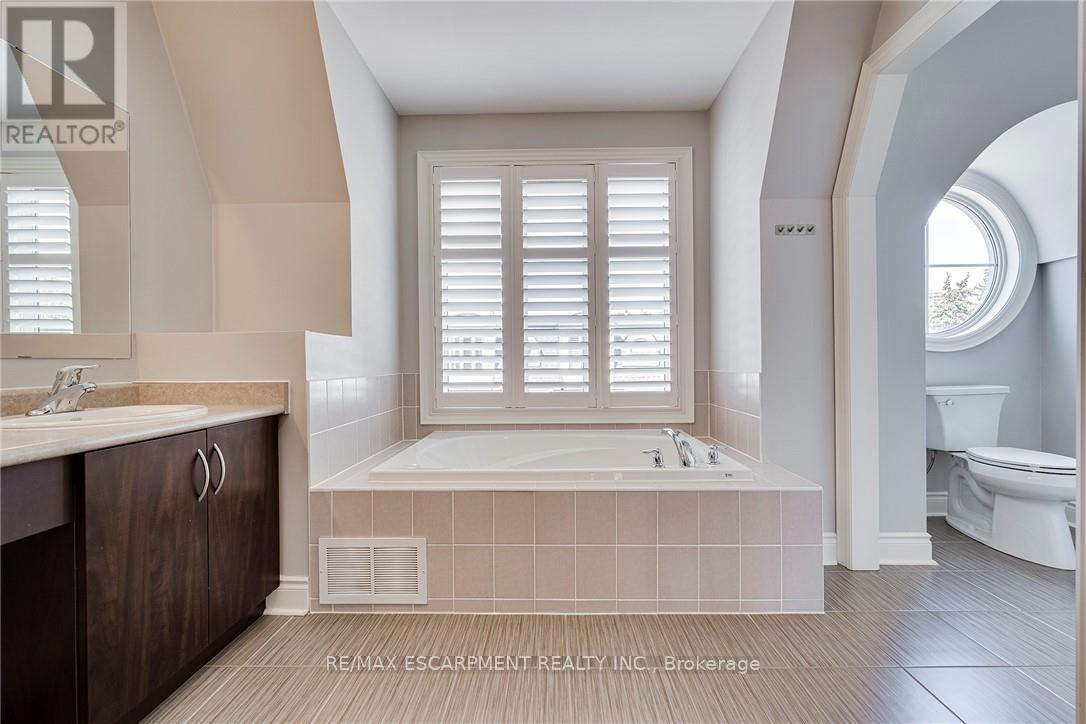 3 Johnson Farm Lane, Toronto, Ontario  M2N 0G6 - Photo 41 - C12429224