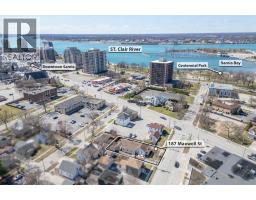 187 Maxwell STREET, Sarnia, Ontario