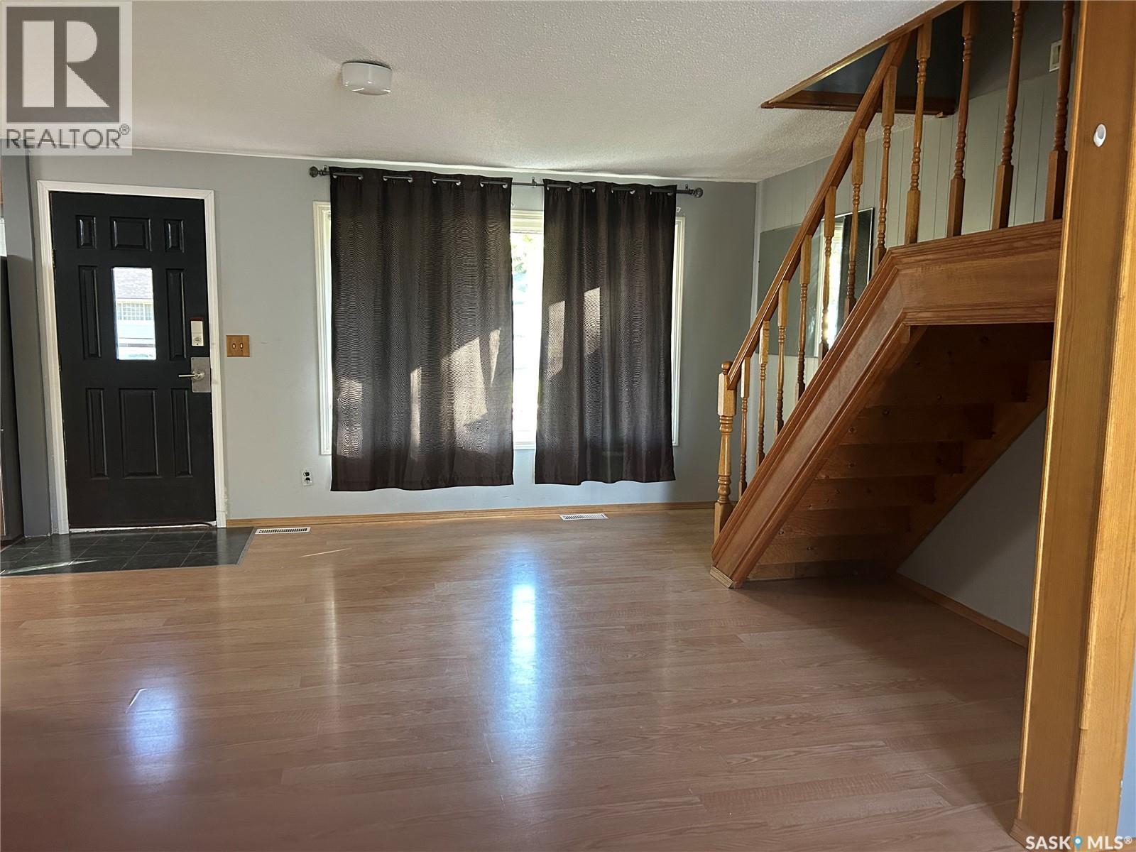 256 Duncan Road, Estevan, Saskatchewan  S4A 0A4 - Photo 5 - SK019464