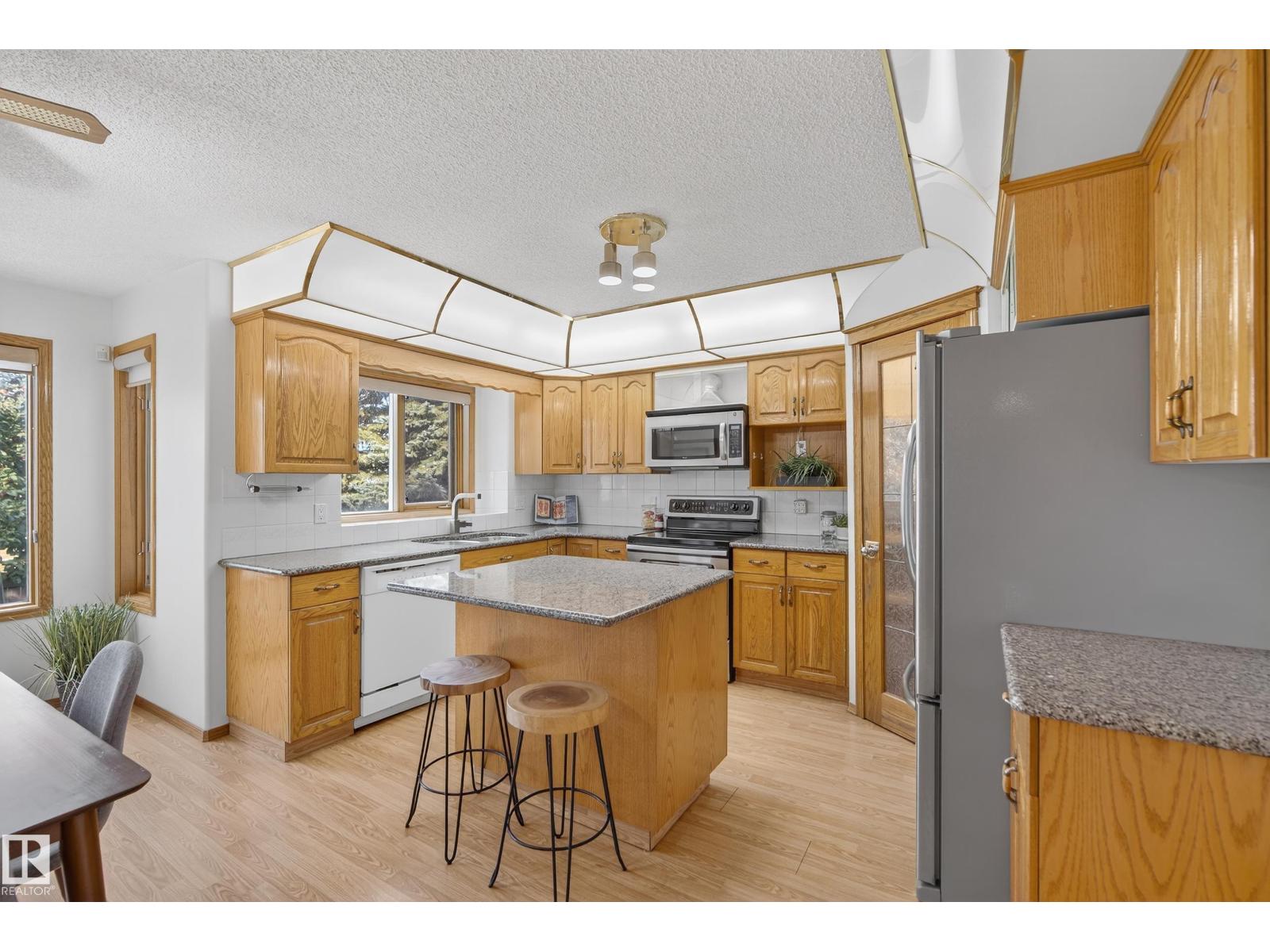 917 Ormsby Wd Nw, Edmonton, Alberta  T5T 6A9 - Photo 14 - E4459705