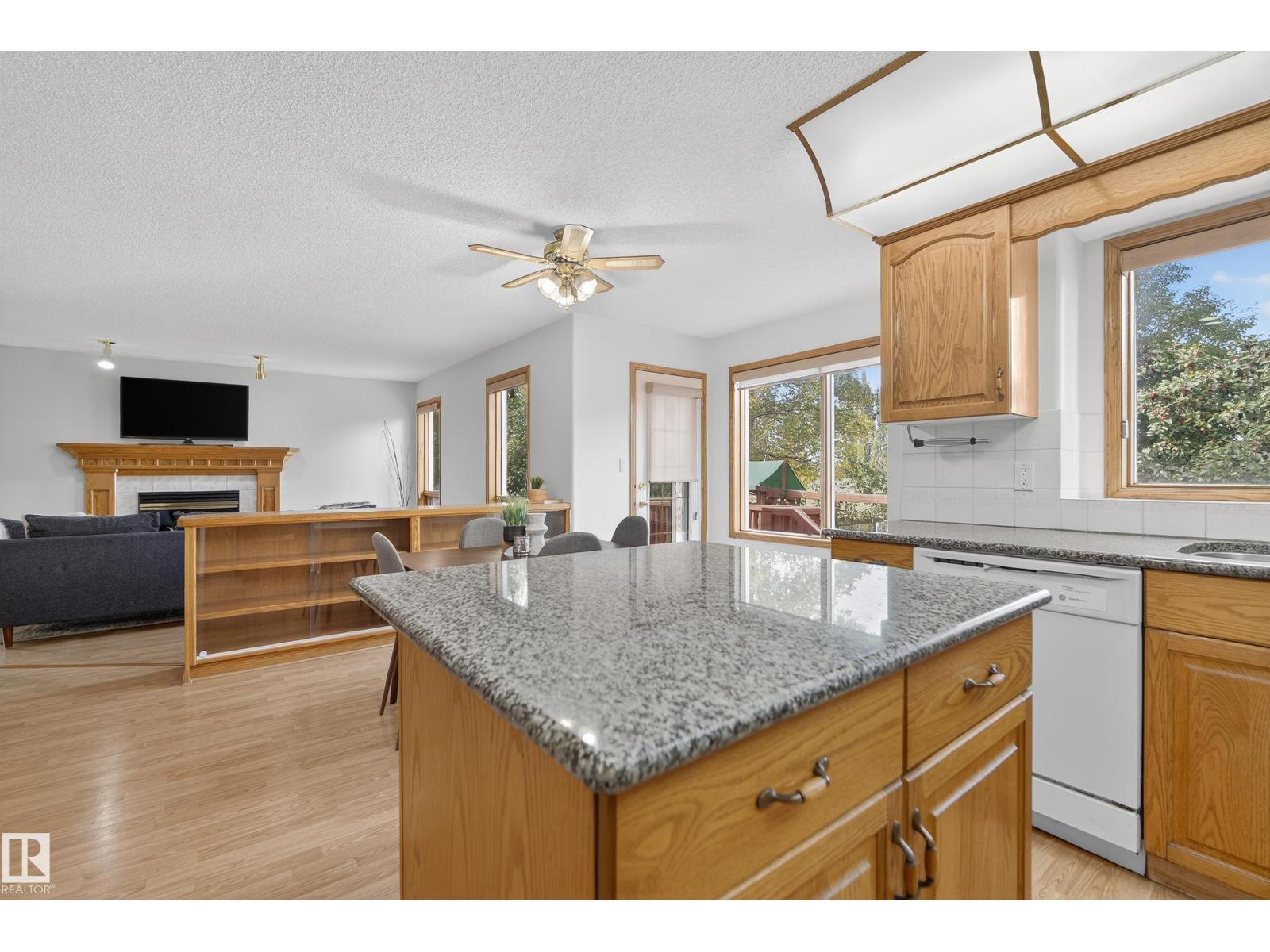 917 Ormsby Wd Nw, Edmonton, Alberta  T5T 6A9 - Photo 17 - E4459705