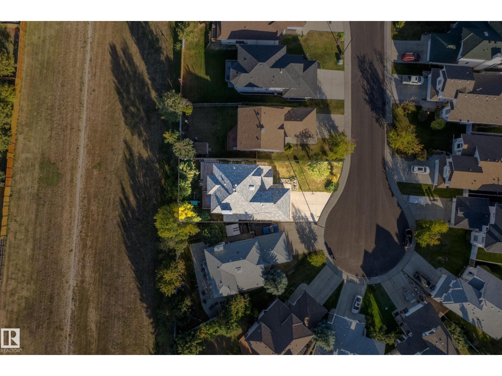 917 Ormsby Wd Nw, Edmonton, Alberta  T5T 6A9 - Photo 2 - E4459705