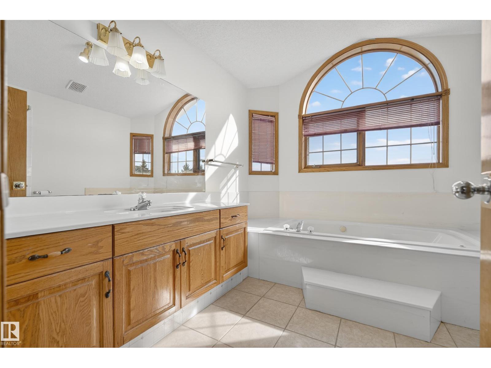 917 Ormsby Wd Nw, Edmonton, Alberta  T5T 6A9 - Photo 29 - E4459705