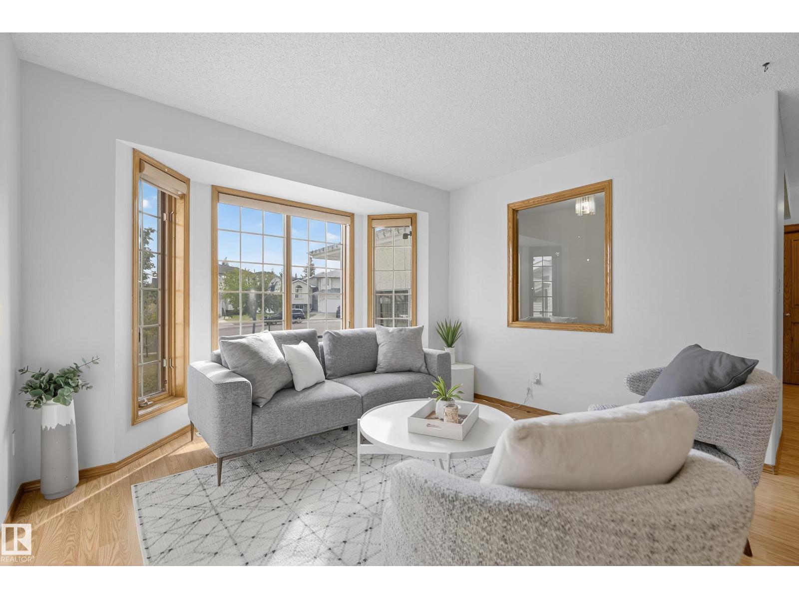 917 Ormsby Wd Nw, Edmonton, Alberta  T5T 6A9 - Photo 8 - E4459705