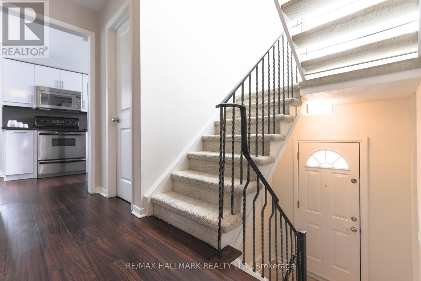 451 Broadview Avenue, Toronto, Ontario  M4K 2N3 - Photo 12 - E12429234