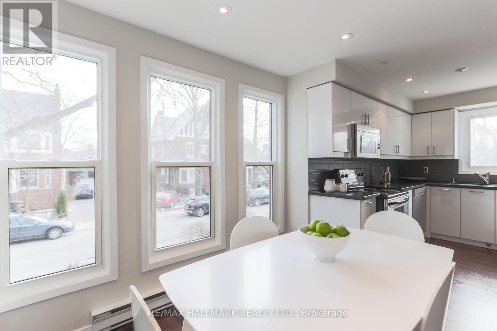 451 Broadview Avenue, Toronto, Ontario  M4K 2N3 - Photo 16 - E12429234