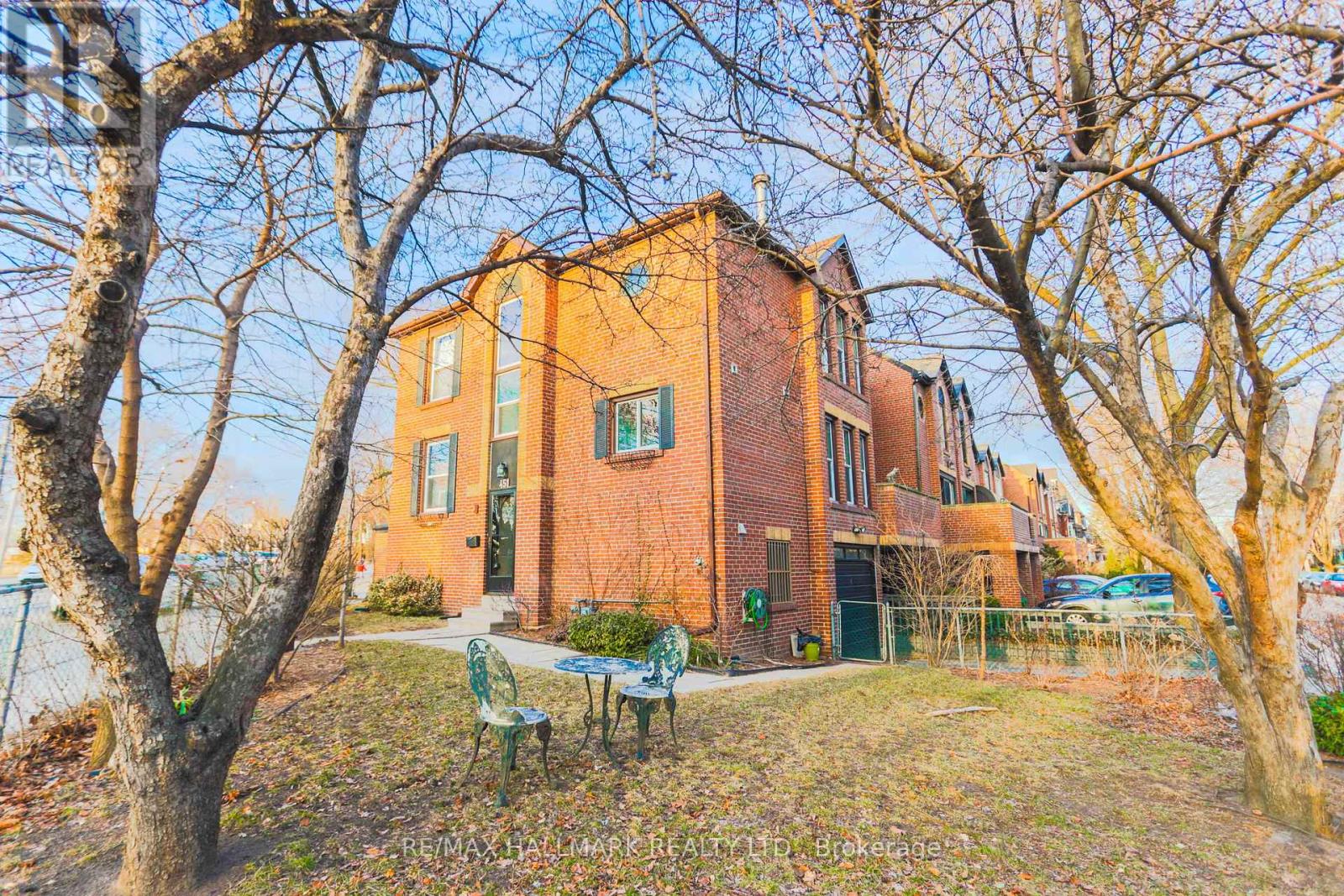 451 Broadview Avenue, Toronto, Ontario  M4K 2N3 - Photo 27 - E12429234