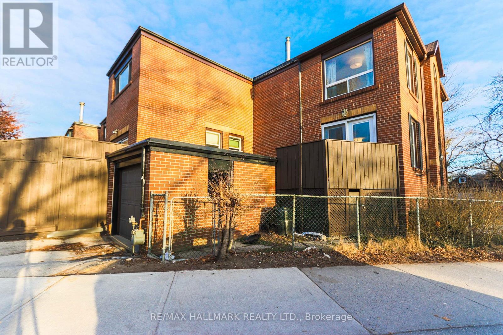451 Broadview Avenue, Toronto, Ontario  M4K 2N3 - Photo 30 - E12429234