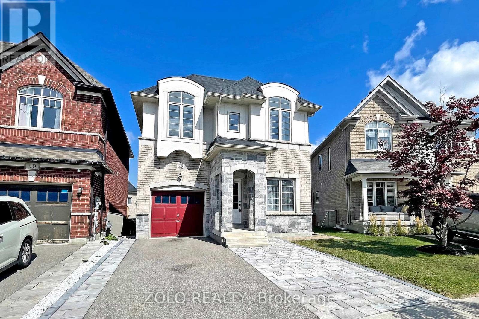 42 FOXBERRY ROAD, East Gwillimbury, Ontario