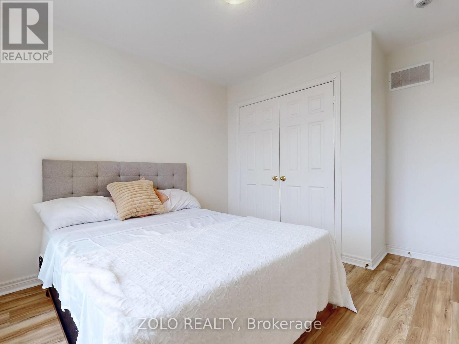 42 Foxberry Road, East Gwillimbury, Ontario  L9N 0P6 - Photo 21 - N12429209